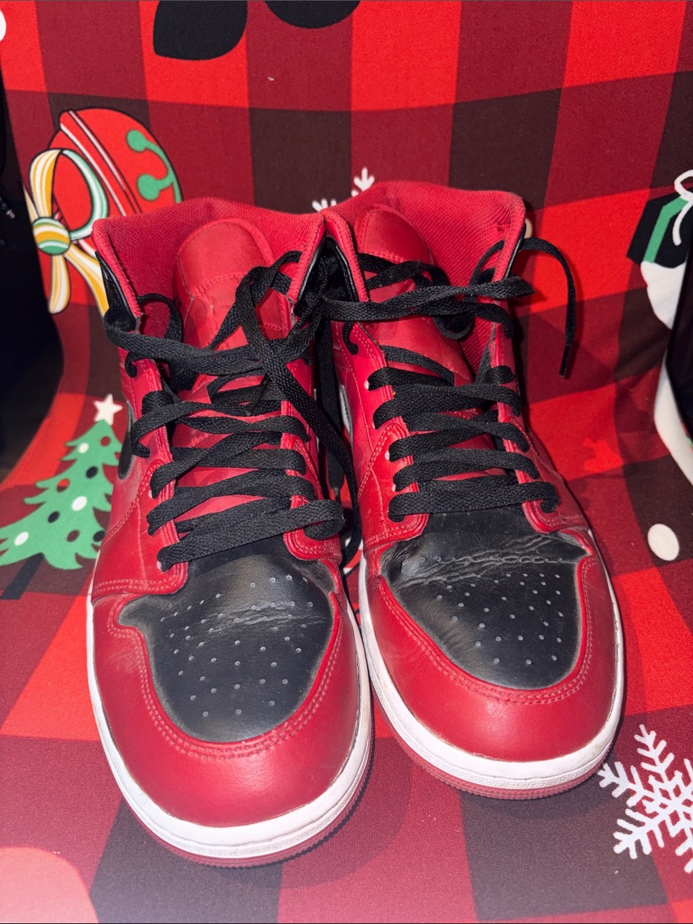 Nike Air Jordan 1 Mid Reverse Bred Men’s sneakers size 11